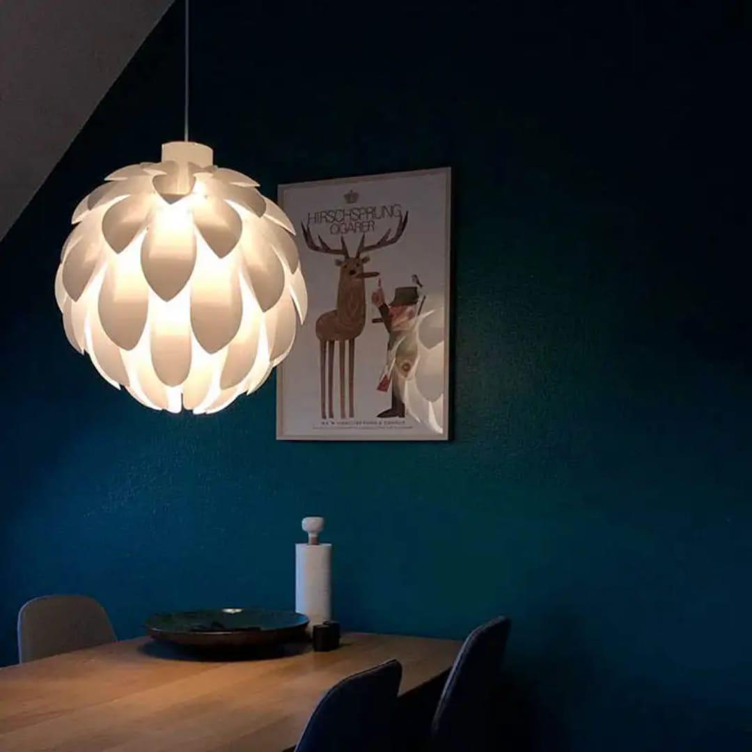 Minimal Feather Round LED Hanging Light – Elegant Lamp