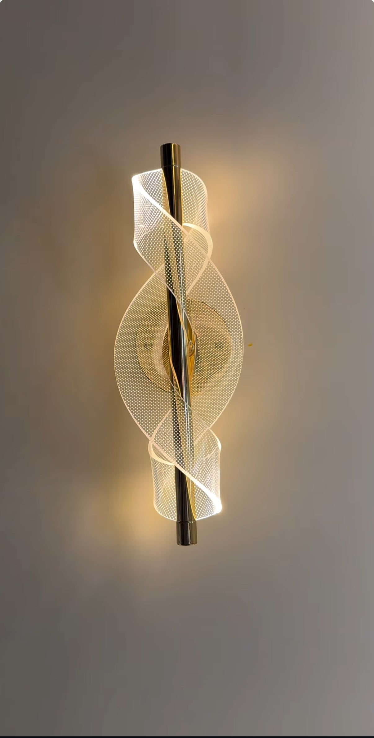 Wavy Curls Line Modern LED Wall Mounted Sconce Light – French Gold