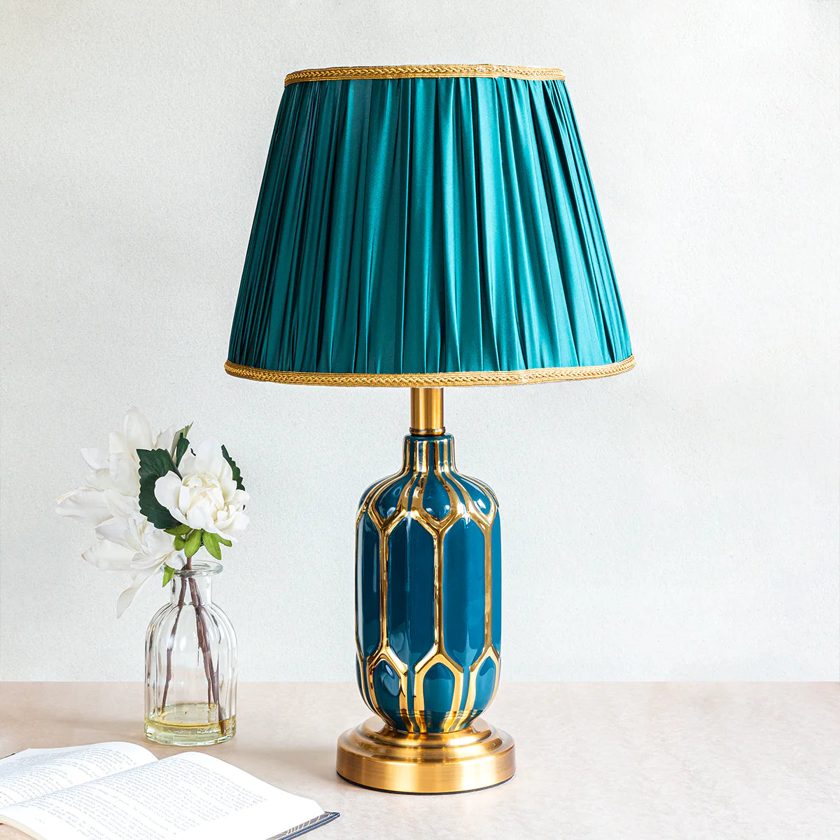 T3178 Table Lamp