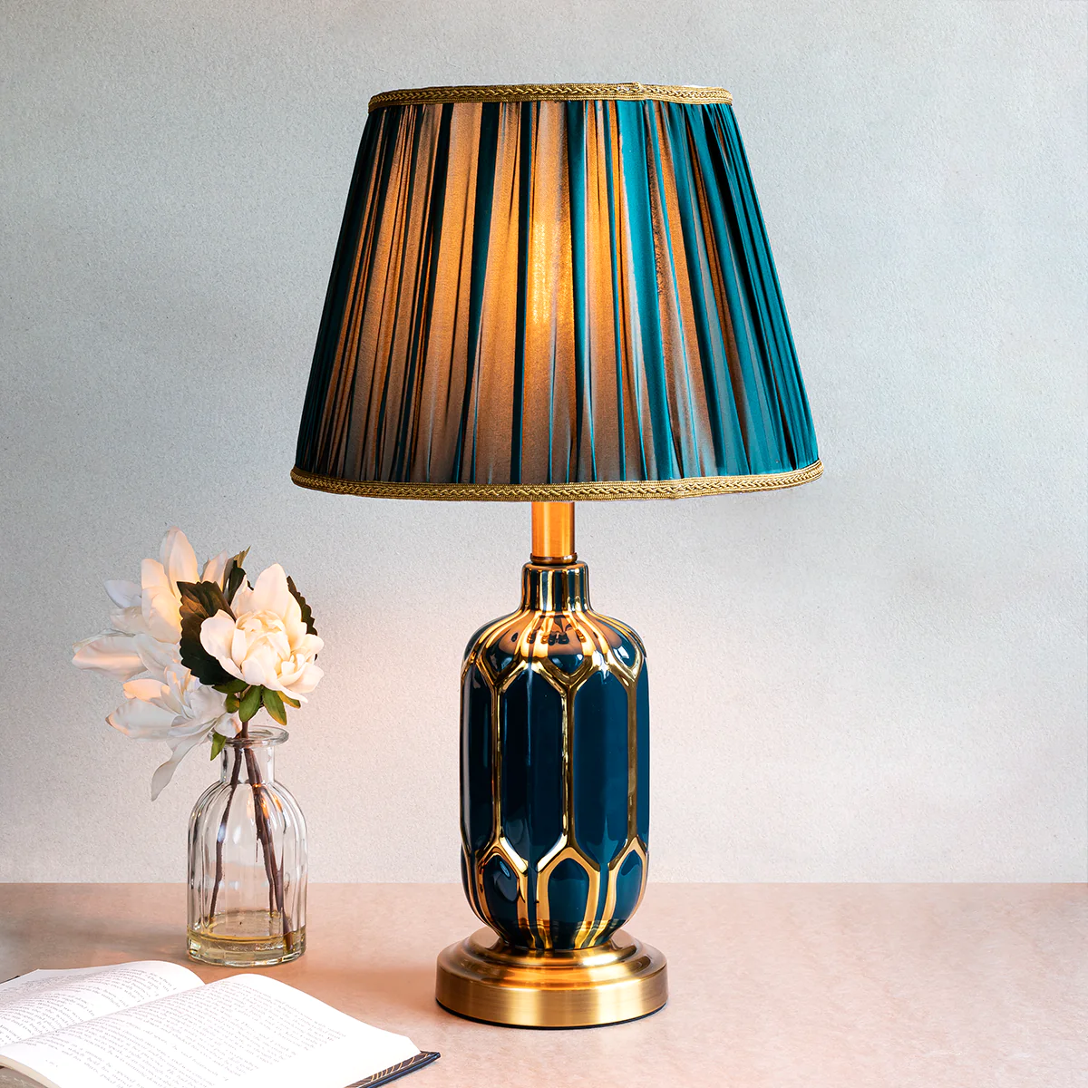 T3178 Table Lamp - Sparc Lights