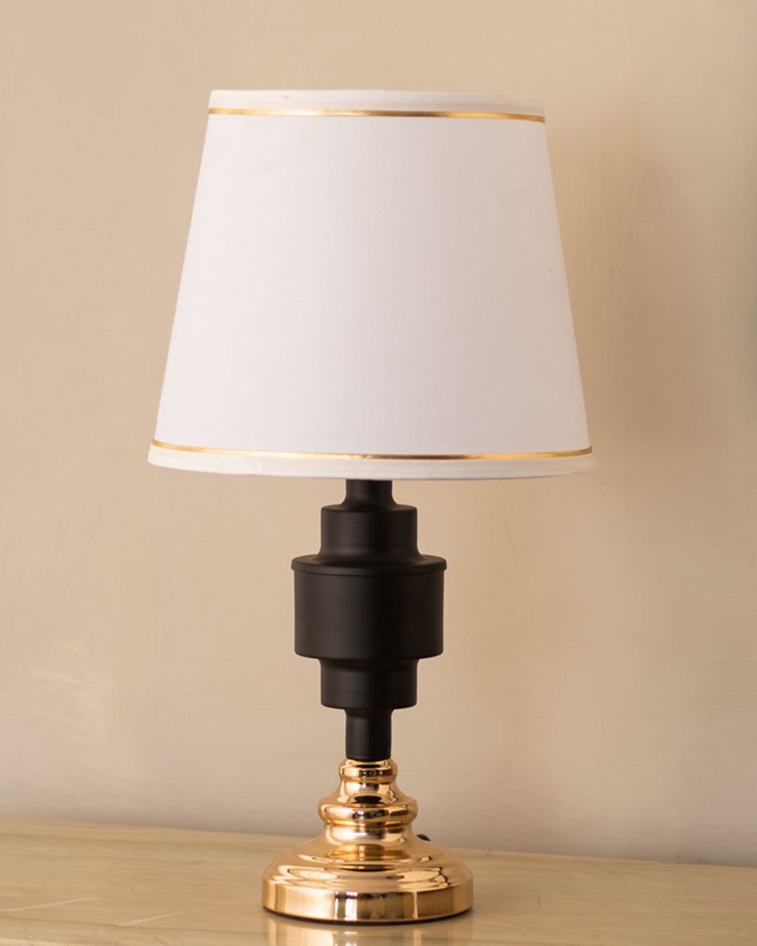 Elegant Table Lamp For Living Room - Sparc Lights