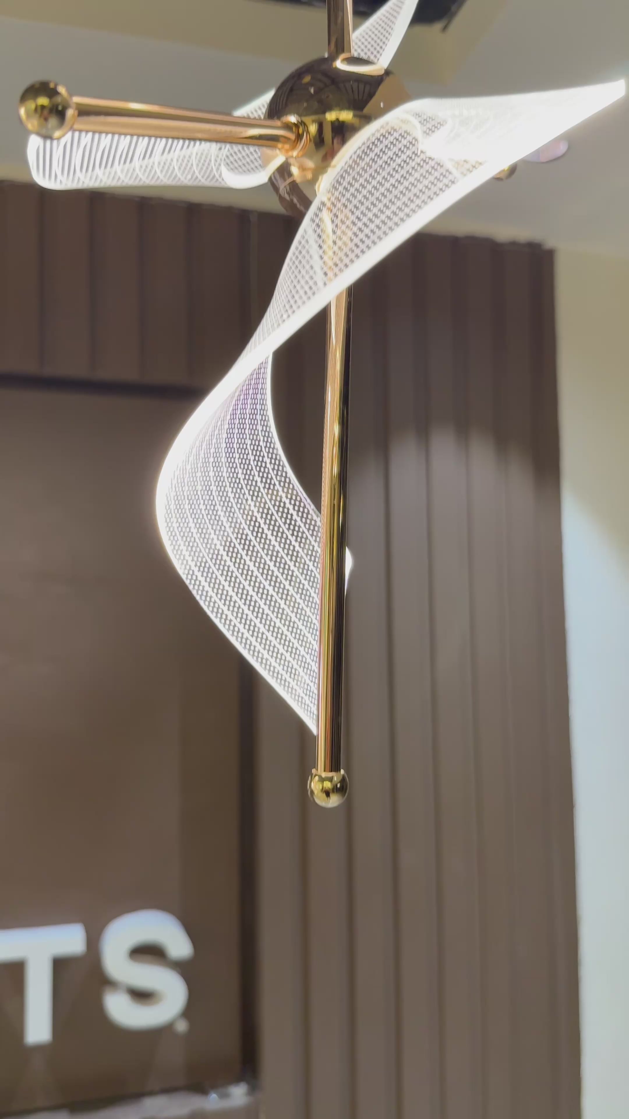 Modern  & Stunning Hanging
