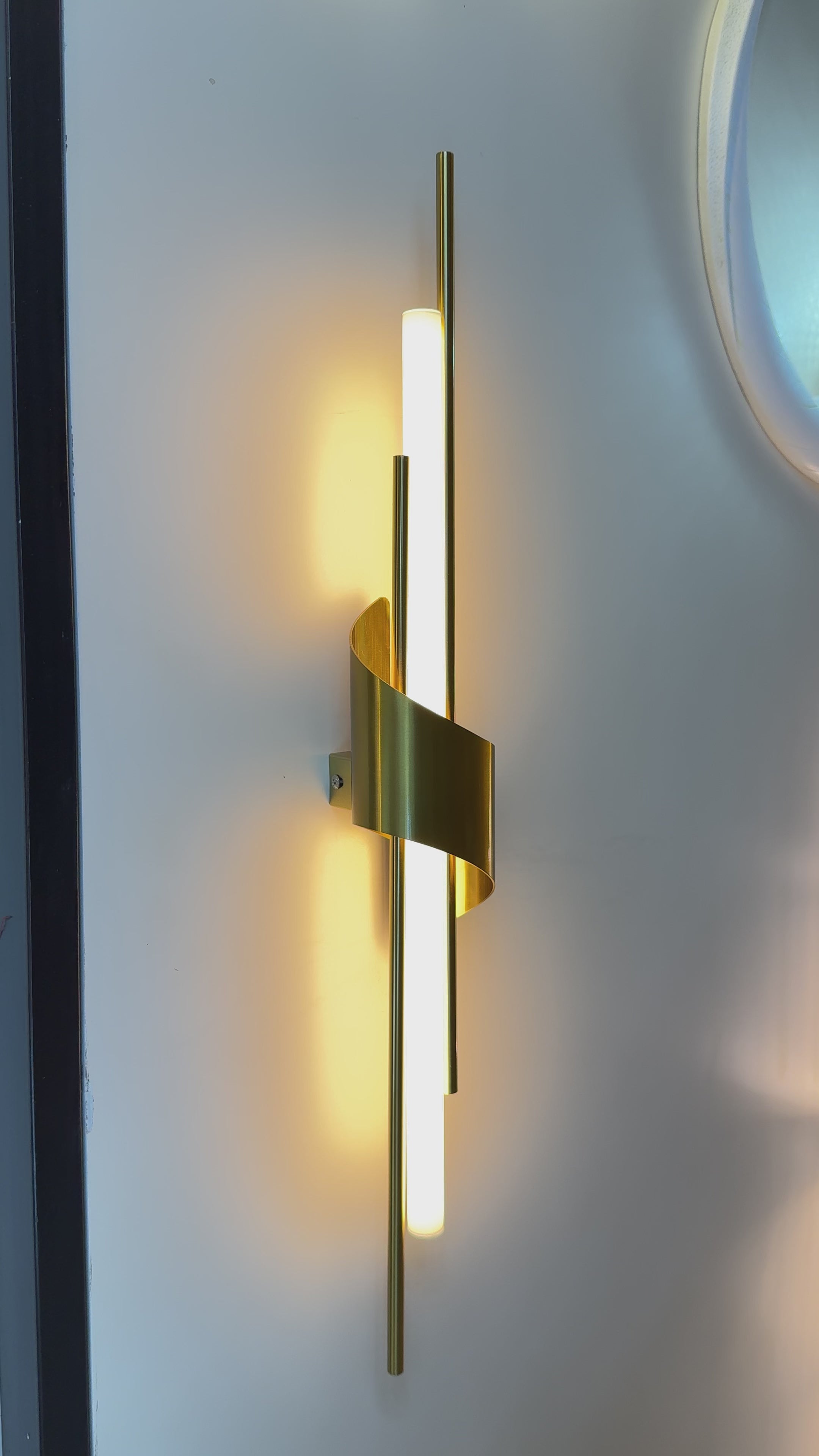 Modern Stylish LED Wall Sconce Light